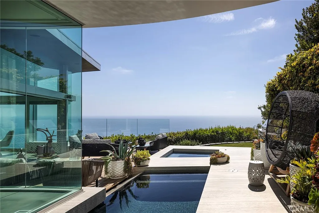 465 Panorama Drive, Laguna Beach, California 92651 home-pic-14