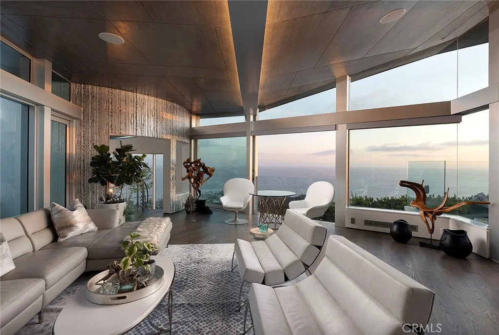 465 Panorama Drive, Laguna Beach, California 92651 home-pic-1
