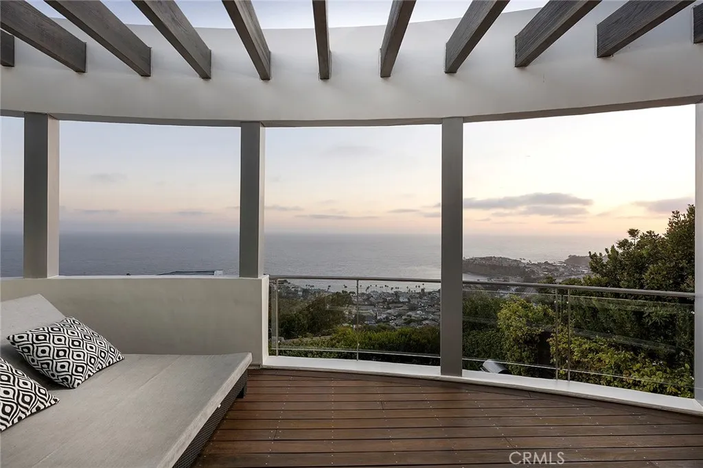 465 Panorama Drive, Laguna Beach, California 92651 home-pic-30
