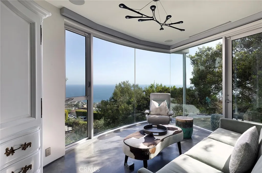 465 Panorama Drive, Laguna Beach, California 92651 home-pic-37