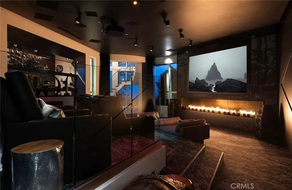 465 Panorama Drive, Laguna Beach, California 92651 home-pic-22