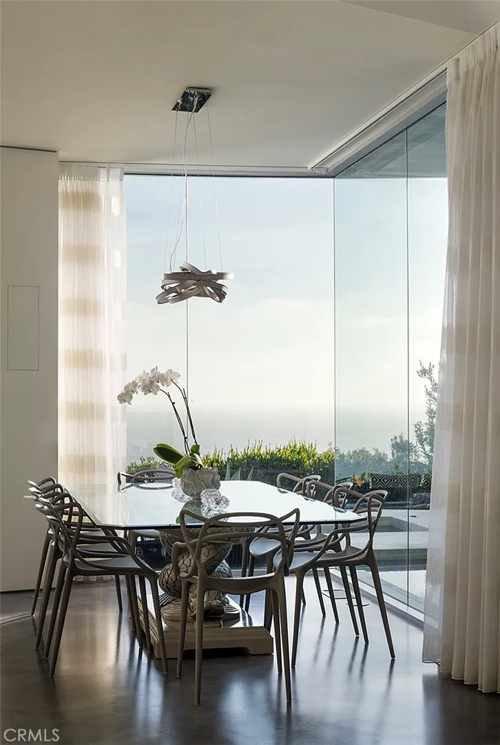 465 Panorama Drive, Laguna Beach, California 92651 home-pic-12