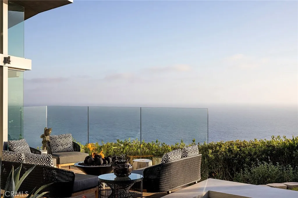 465 Panorama Drive, Laguna Beach, California 92651 home-pic-16