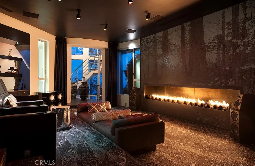 465 Panorama Drive, Laguna Beach, California 92651 home-pic-23