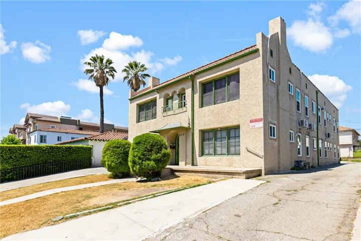 213 S Atlantic Boulevard, Alhambra, California 91801
