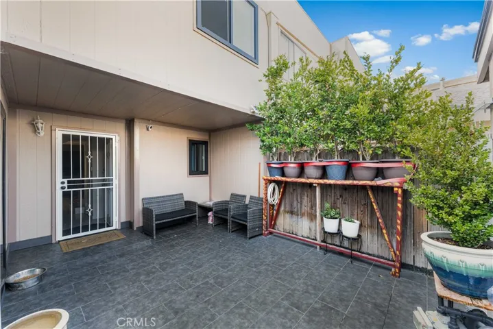 15060 Chatsworth Street E, San Fernando, California 91345