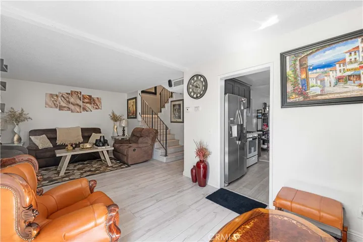 15060 Chatsworth Street E, San Fernando, California 91345