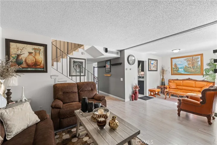 15060 Chatsworth Street E, San Fernando, California 91345