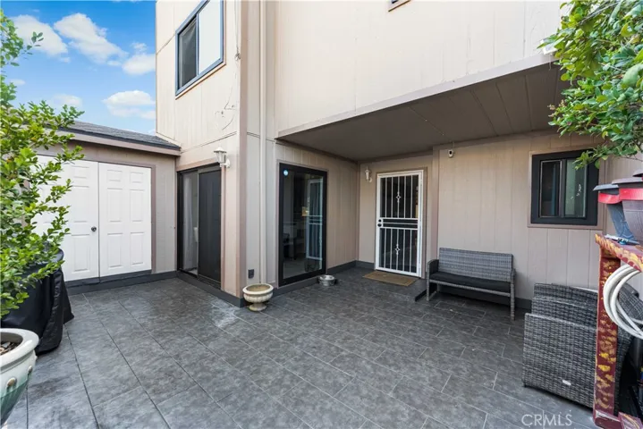 15060 Chatsworth Street E, San Fernando, California 91345