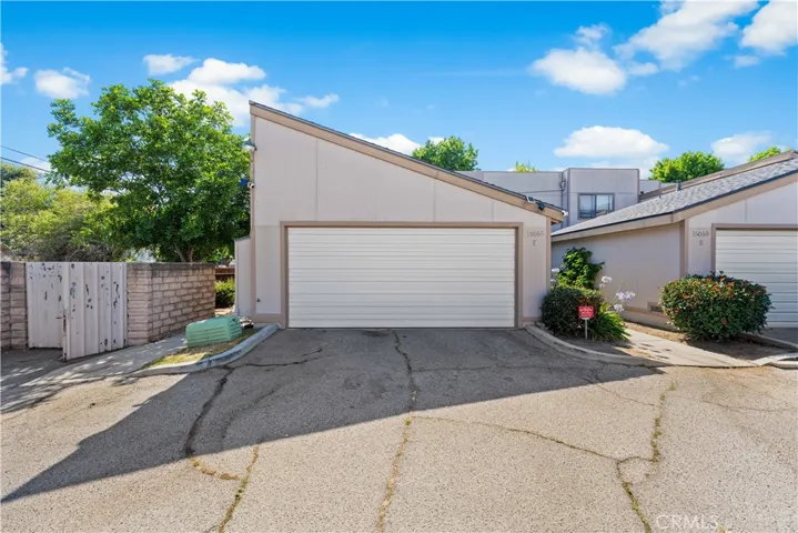 15060 Chatsworth Street E, San Fernando, California 91345
