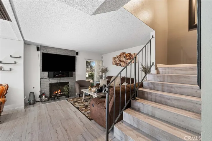15060 Chatsworth Street E, San Fernando, California 91345