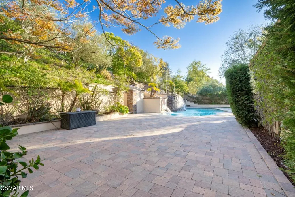 483 Via Merla, Newbury Park, California 91320 home-pic-31