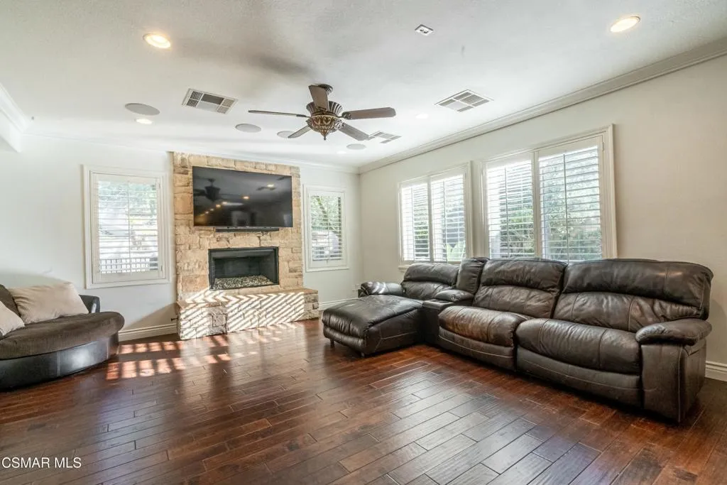 483 Via Merla, Newbury Park, California 91320 home-pic-11