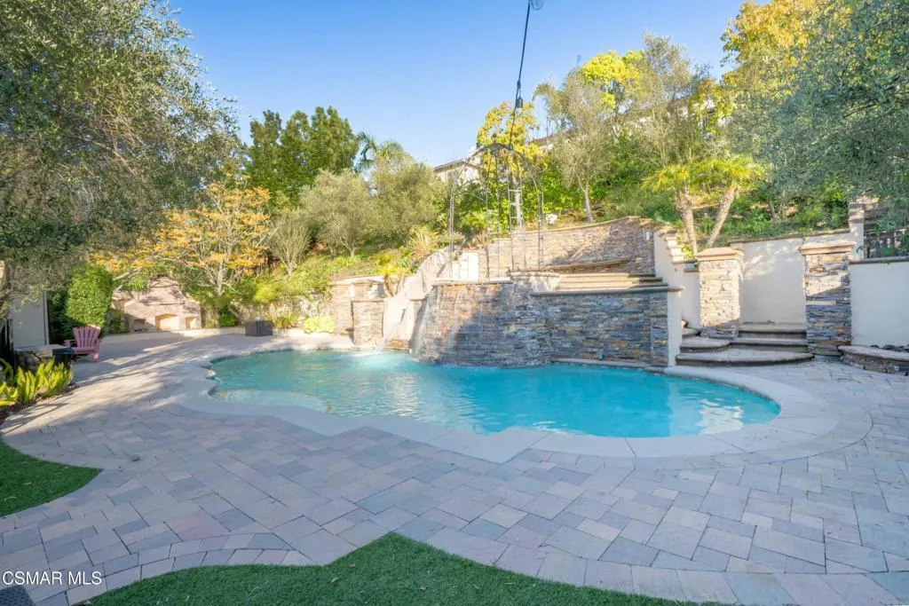 483 Via Merla, Newbury Park, California 91320 home-pic-33