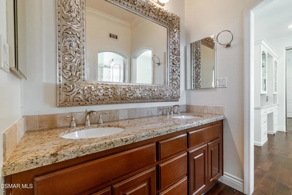 483 Via Merla, Newbury Park, California 91320 home-pic-24