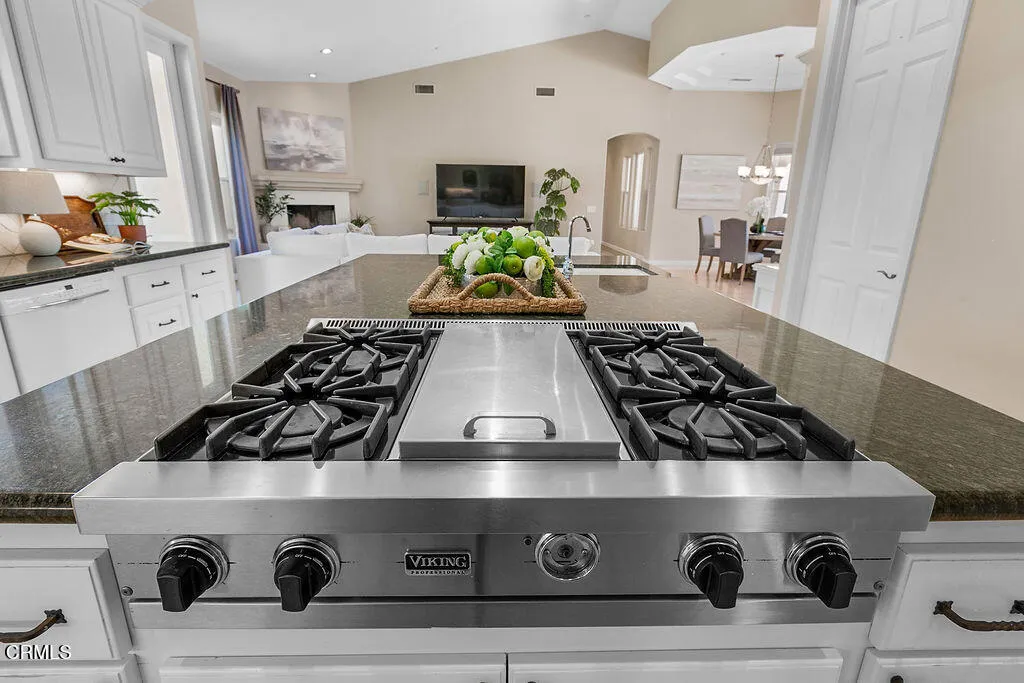 2625 Marvella Court, Camarillo, California 93012 home-pic-28