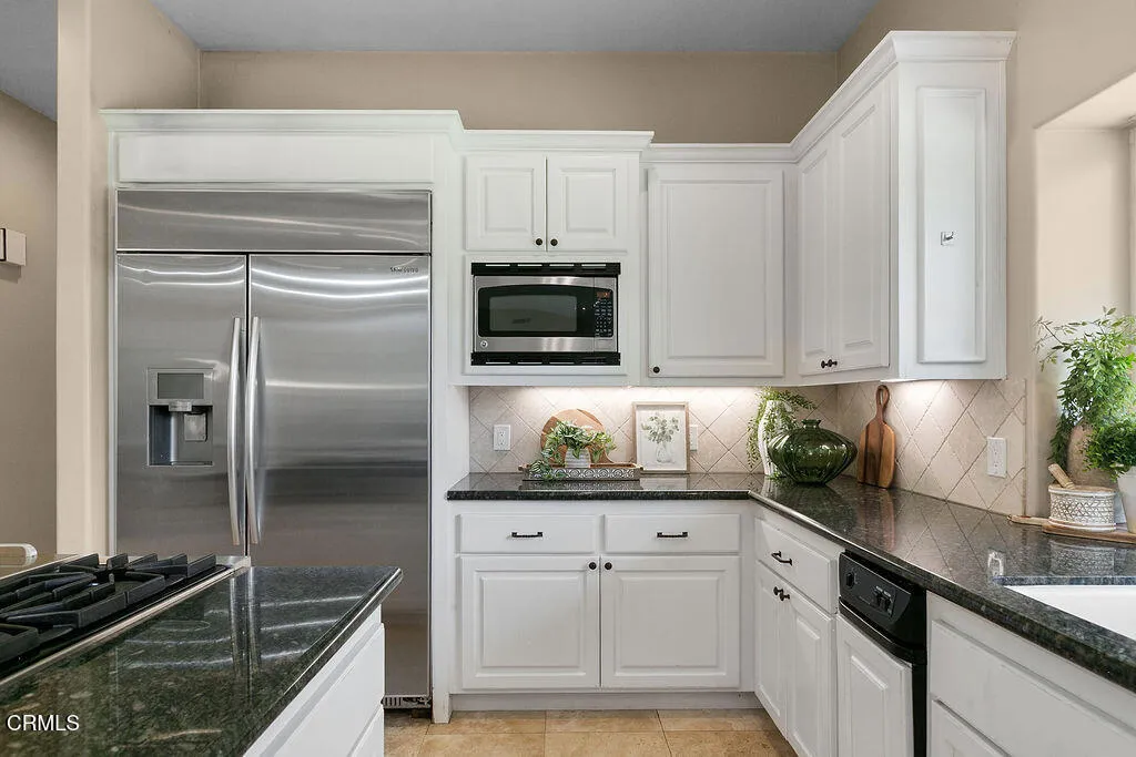 2625 Marvella Court, Camarillo, California 93012 home-pic-26