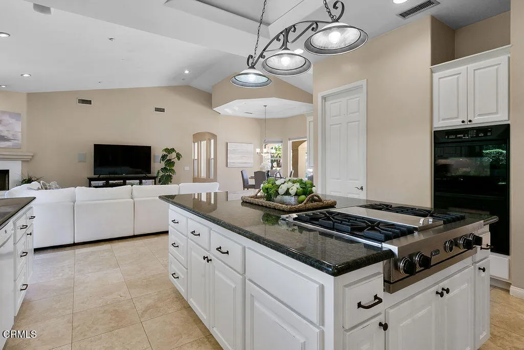 2625 Marvella Court, Camarillo, California 93012 home-pic-25