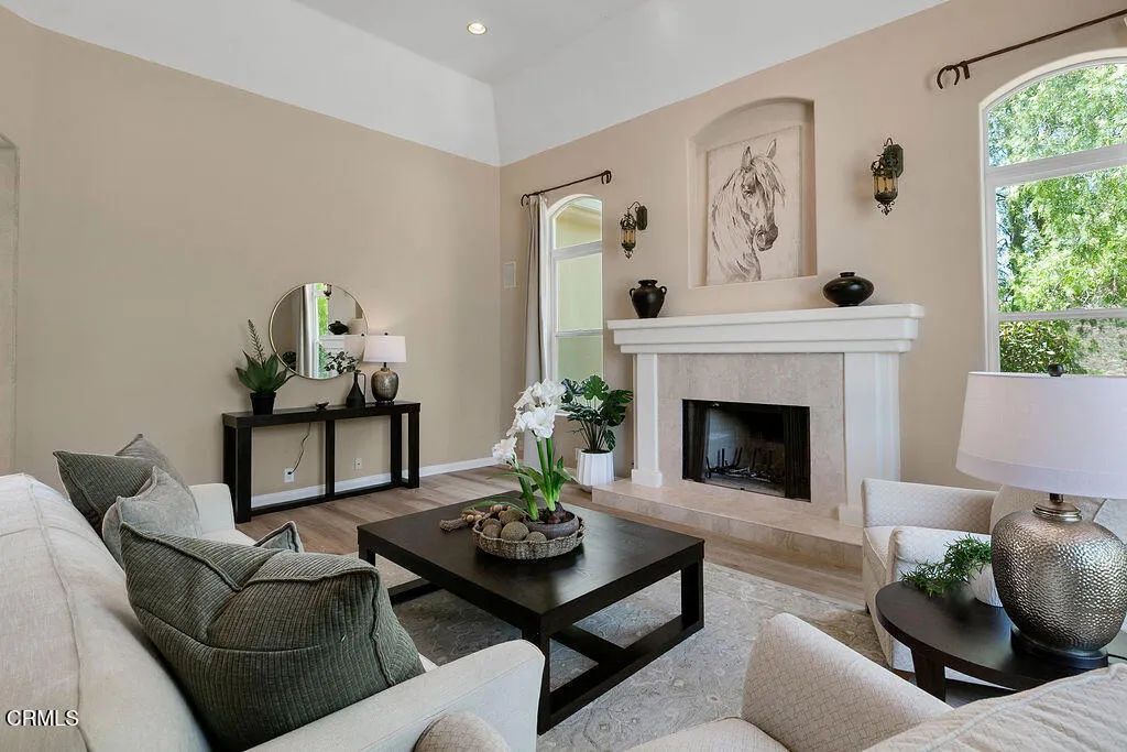 2625 Marvella Court, Camarillo, California 93012 home-pic-12