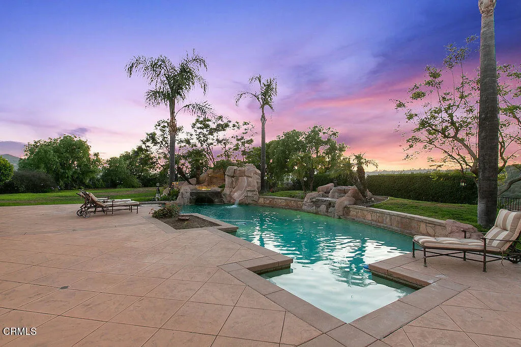2625 Marvella Court, Camarillo, California 93012 home-pic-4