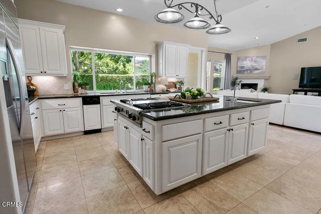 2625 Marvella Court, Camarillo, California 93012 home-pic-22