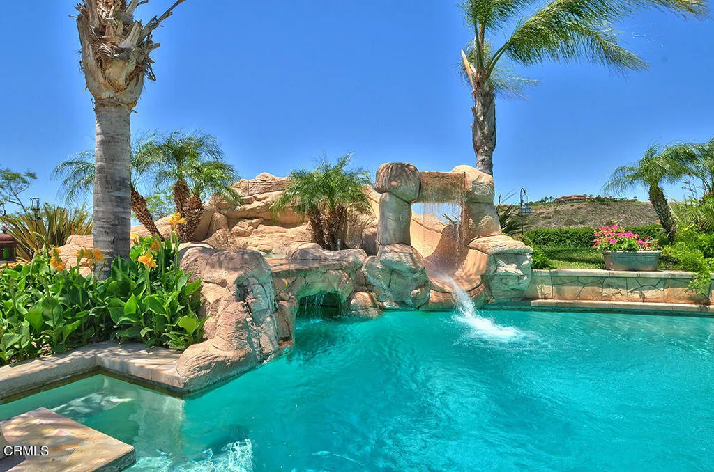 2625 Marvella Court, Camarillo, California 93012 home-pic-2