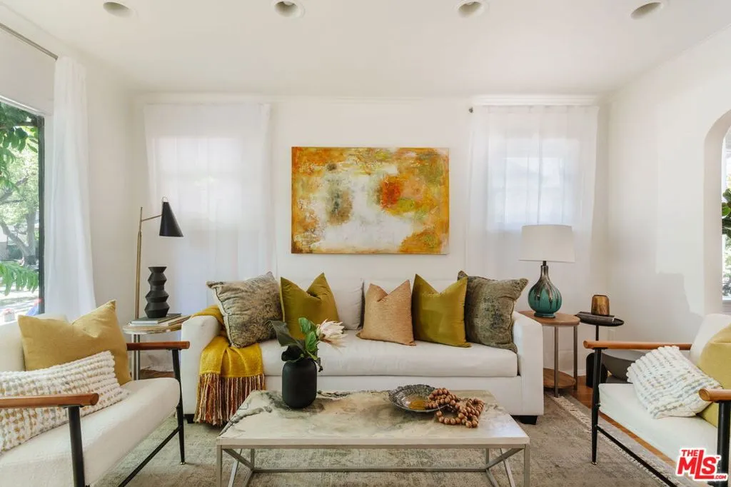 3735 Edenhurst Avenue, Los Angeles, California 90039 home-pic-3