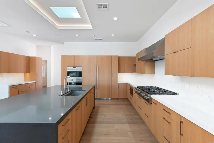 7987 Entrada De Luz West, San Diego, California 92127