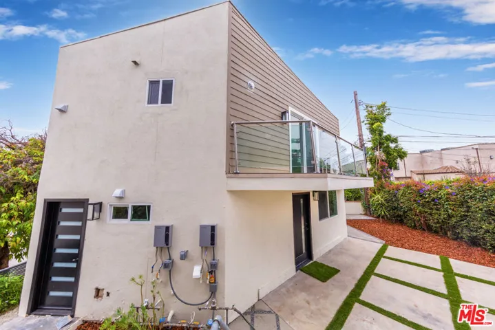 2141 Kerwood Avenue, Los Angeles, California 90025