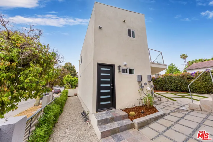 2141 Kerwood Avenue, Los Angeles, California 90025