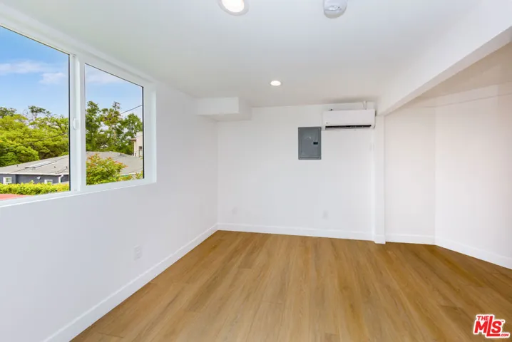 2141 Kerwood Avenue, Los Angeles, California 90025
