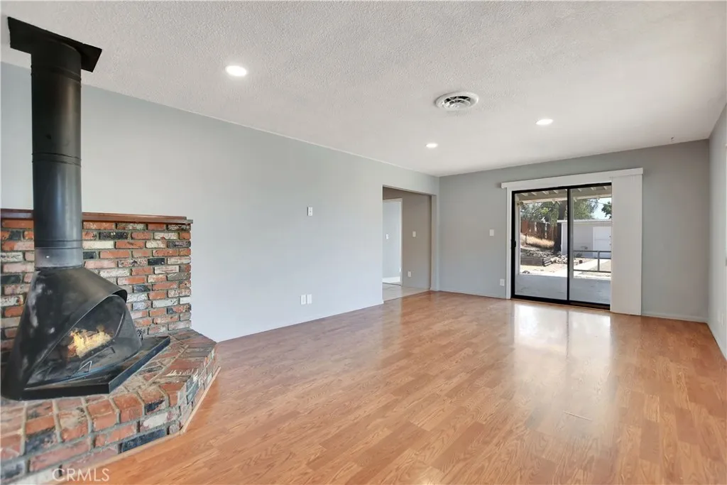 28296 Oregon Place, Menifee, California 92587 home-pic-4