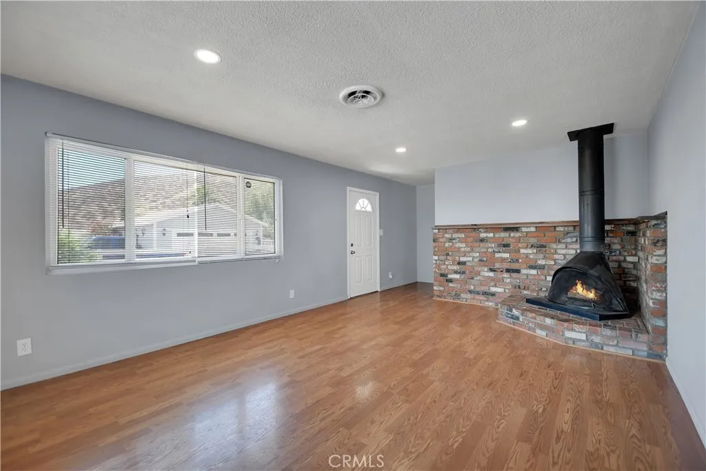 28296 Oregon Place, Menifee, California 92587 home-pic-7