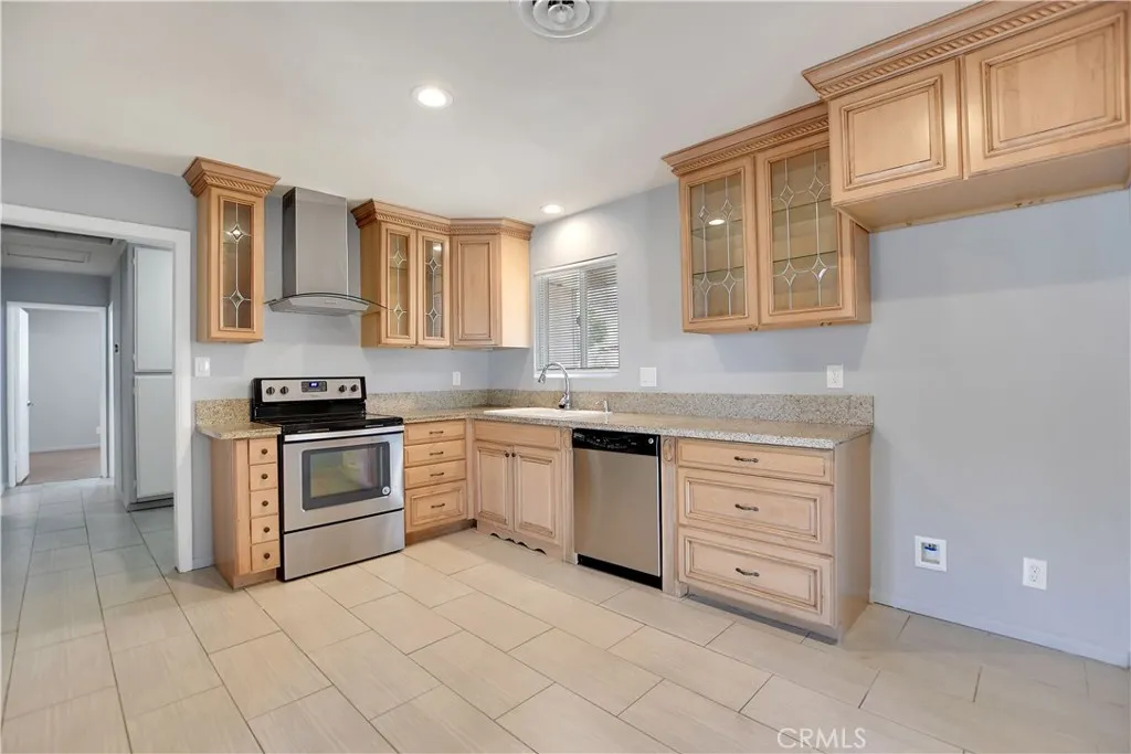 28296 Oregon Place, Menifee, California 92587 home-pic-8