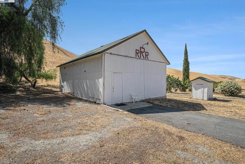 5799 Nortonville, Pittsburg, California 94565 home-pic-37