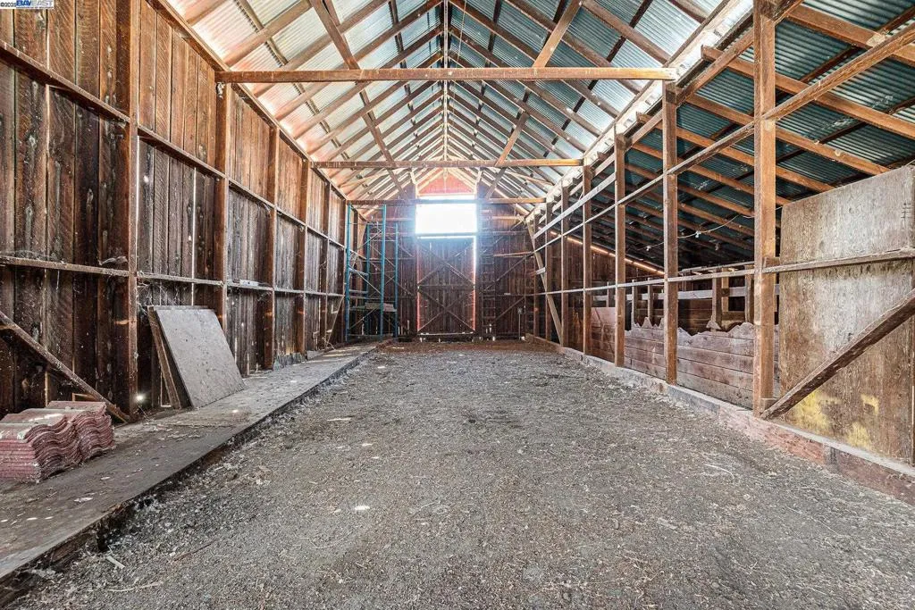 5799 Nortonville, Pittsburg, California 94565 home-pic-46