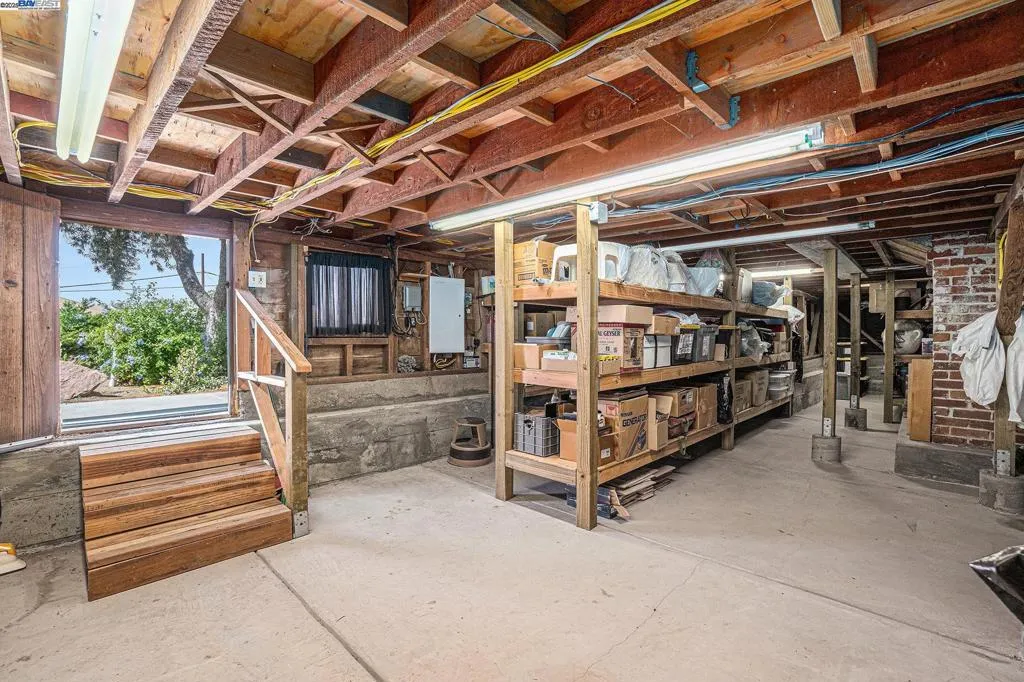 5799 Nortonville, Pittsburg, California 94565 home-pic-29