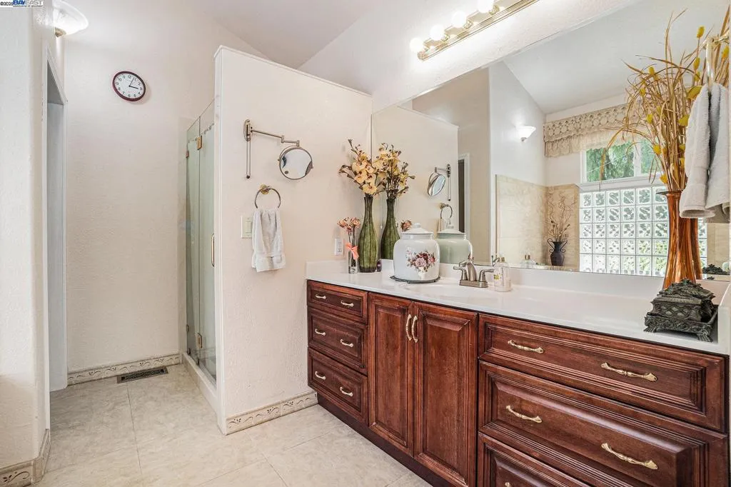 5799 Nortonville, Pittsburg, California 94565 home-pic-24