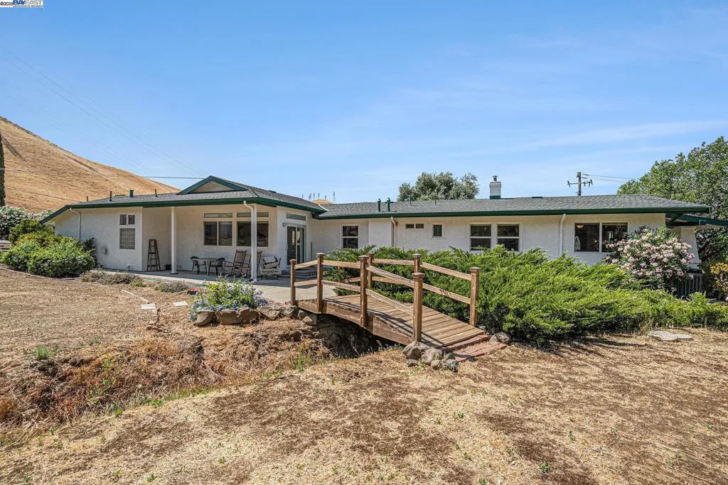5799 Nortonville, Pittsburg, California 94565 home-pic-31