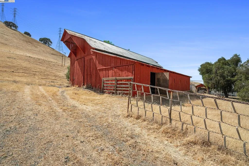 5799 Nortonville, Pittsburg, California 94565 home-pic-44