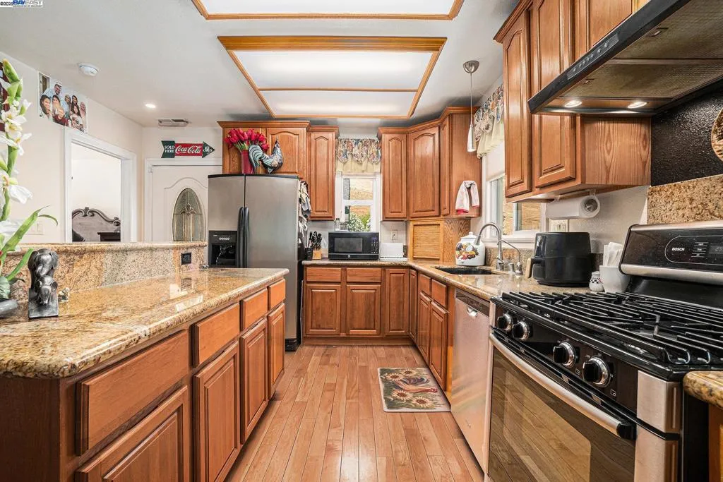 5799 Nortonville, Pittsburg, California 94565 home-pic-19