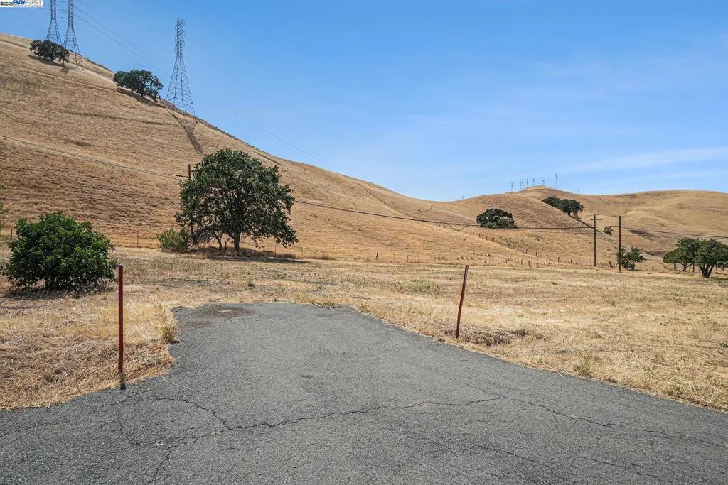 5799 Nortonville, Pittsburg, California 94565 home-pic-42