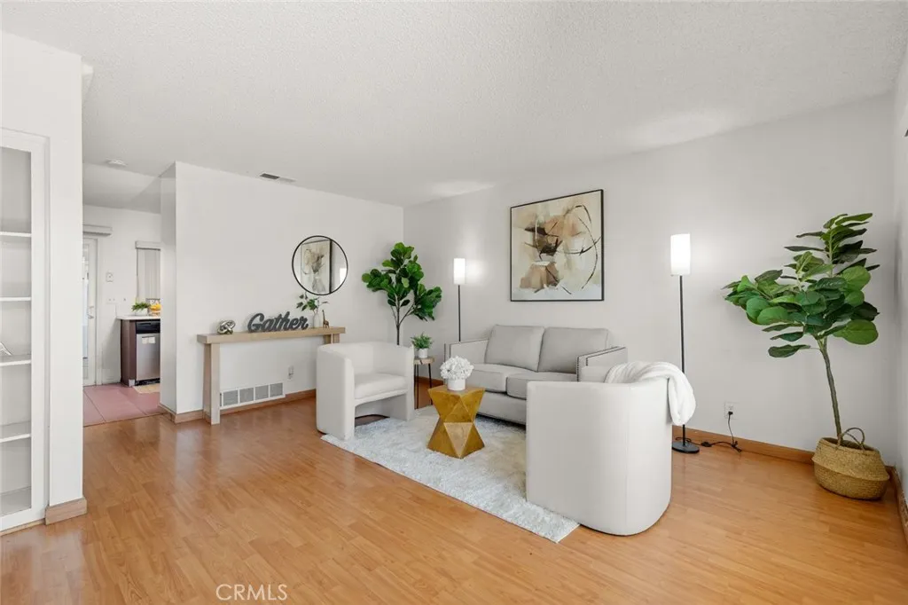 8515 Edgebrook Drive, Garden Grove, California 92844, 2 Bedrooms Bedrooms, ,2 BathroomsBathrooms,Residential,For Sale,Edgebrook,PW25150927