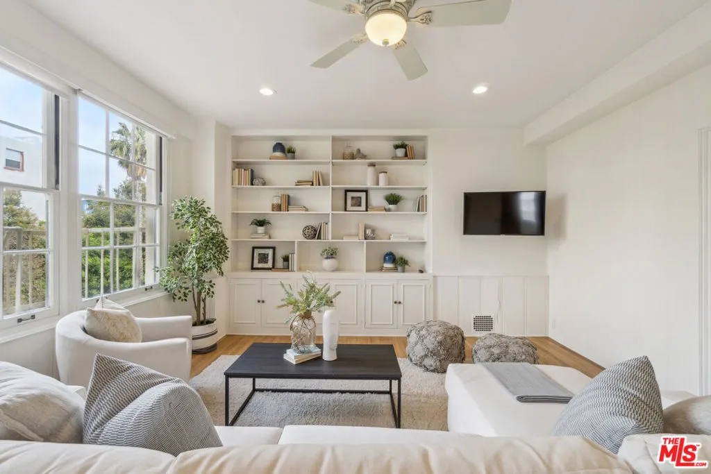 855 S Serrano Avenue 43a, Los Angeles, California 90005 home-pic-0