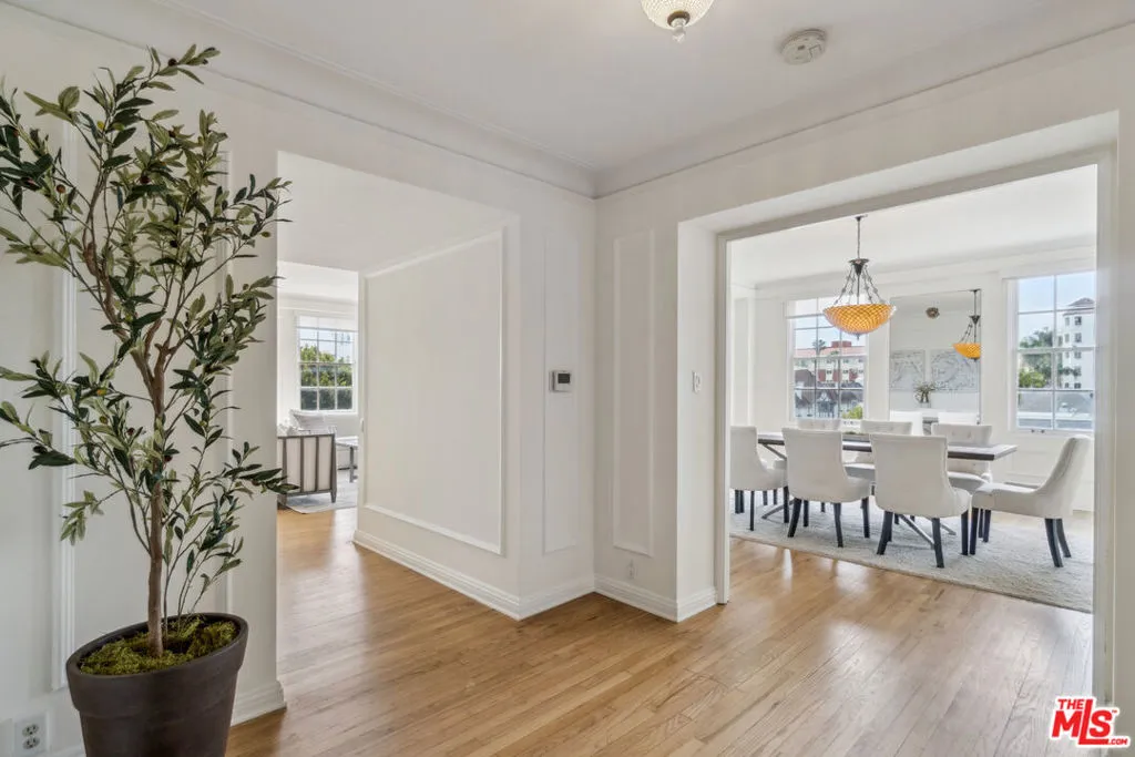 855 S Serrano Avenue 43a, Los Angeles, California 90005 home-pic-17