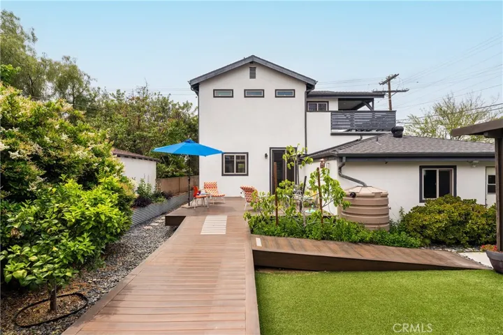 6557 Clybourn Avenue, North Hollywood, California 91606