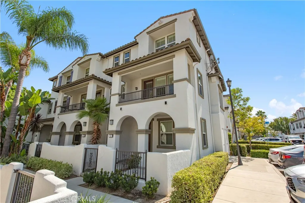 11 Travis Road, Buena Park, California 90621, 3 Bedrooms Bedrooms, ,4 BathroomsBathrooms,Residential,For Sale,Travis,OC25152249
