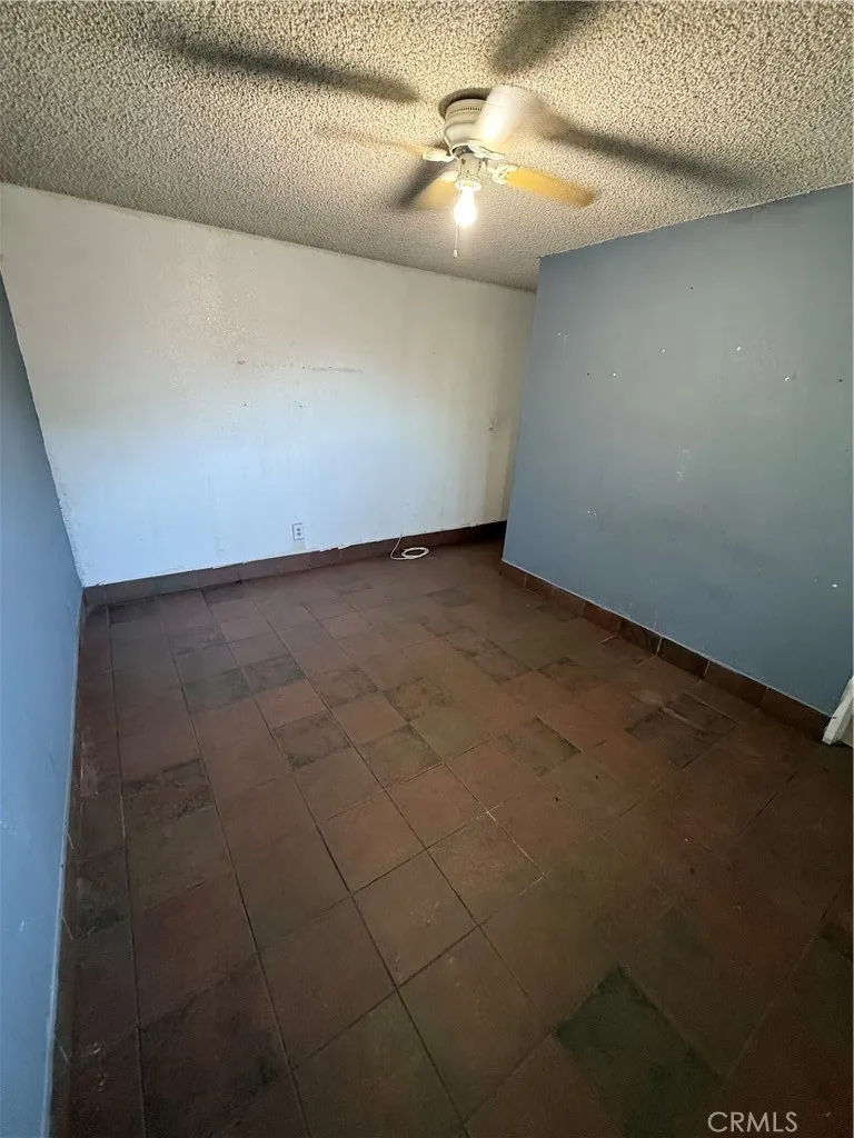 3187 Ruthann Drive, Jurupa Valley, California 92509 home-pic-29