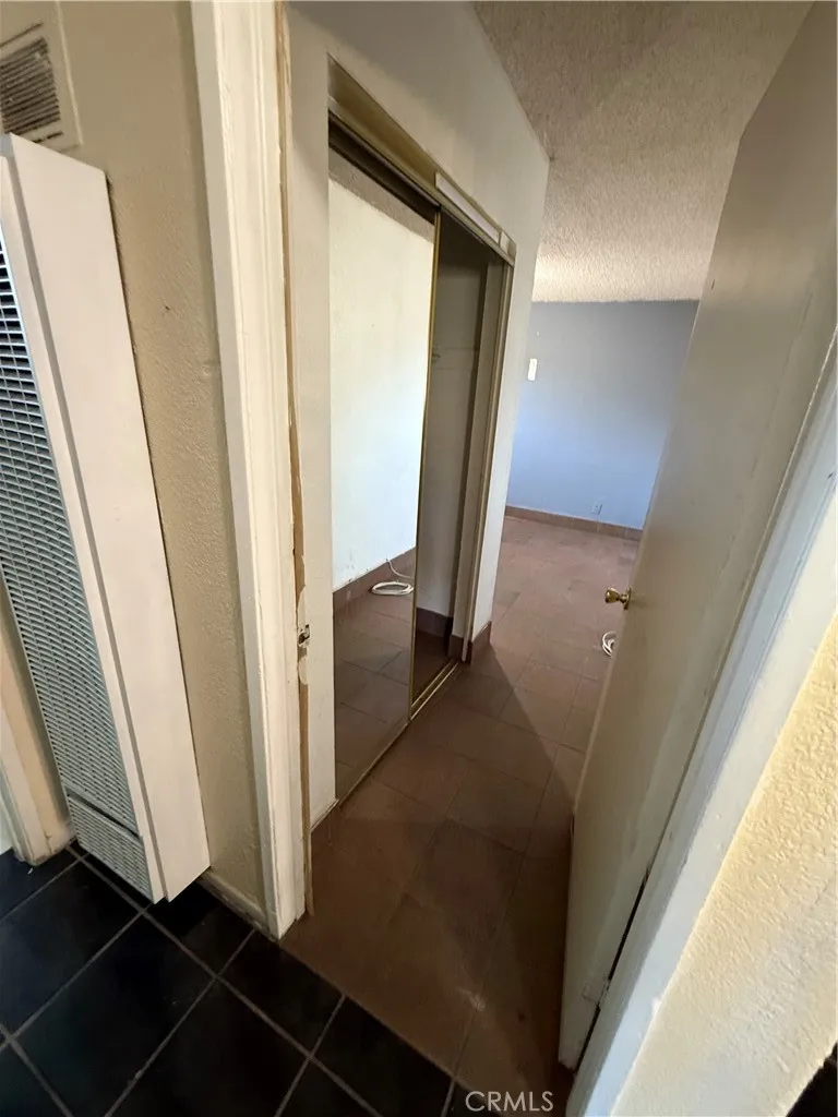 3187 Ruthann Drive, Jurupa Valley, California 92509 home-pic-26