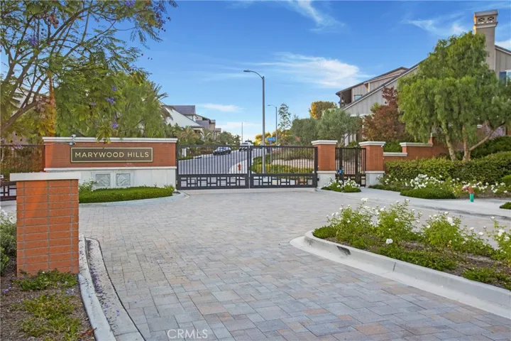 2526 N La Colina Court, Orange, California 92867